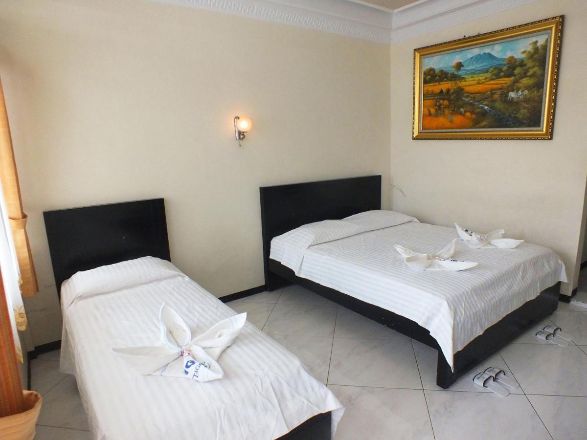 Delaga Biru Convention Hotel Богор Экстерьер фото