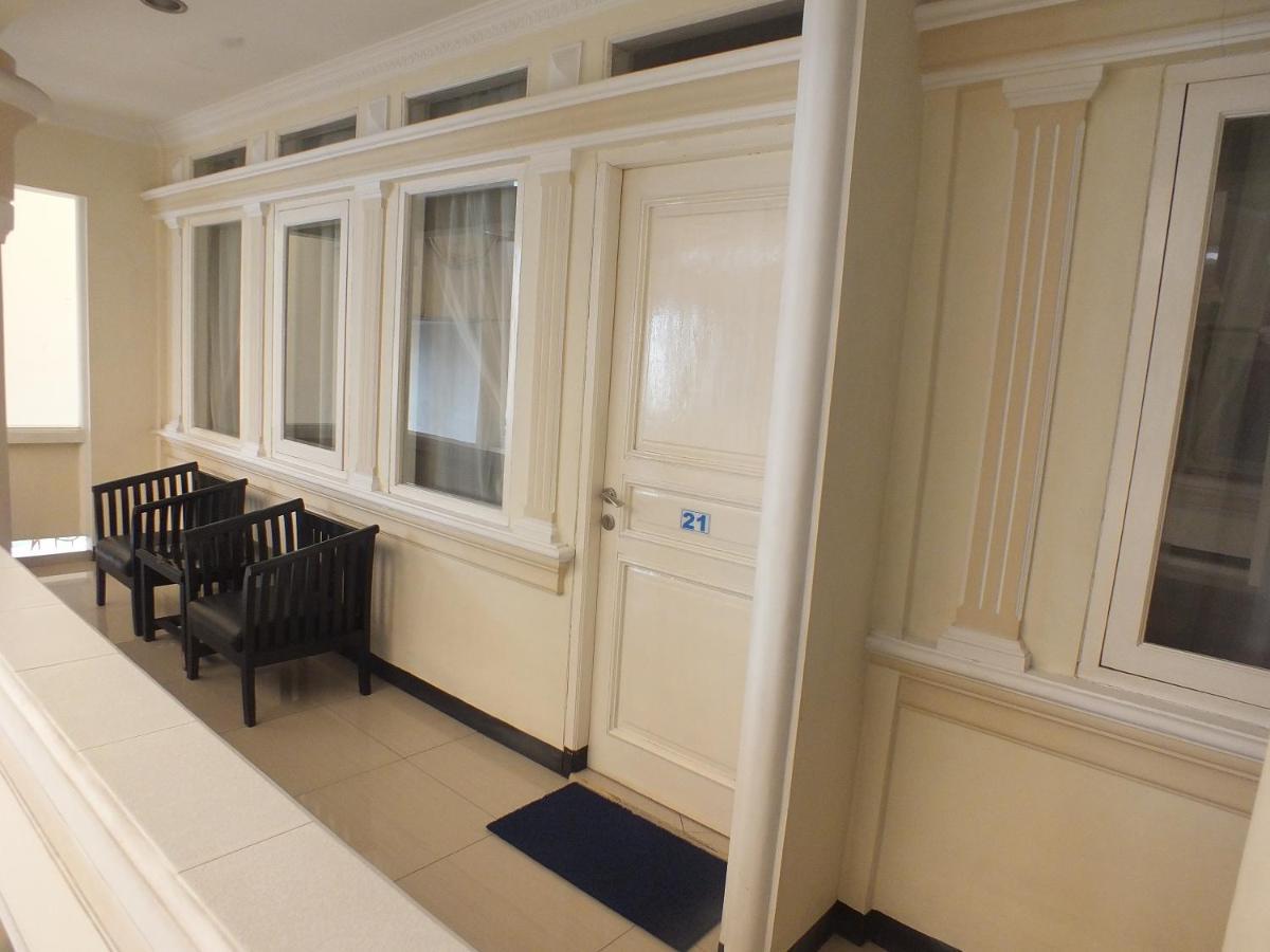 Delaga Biru Convention Hotel Богор Экстерьер фото