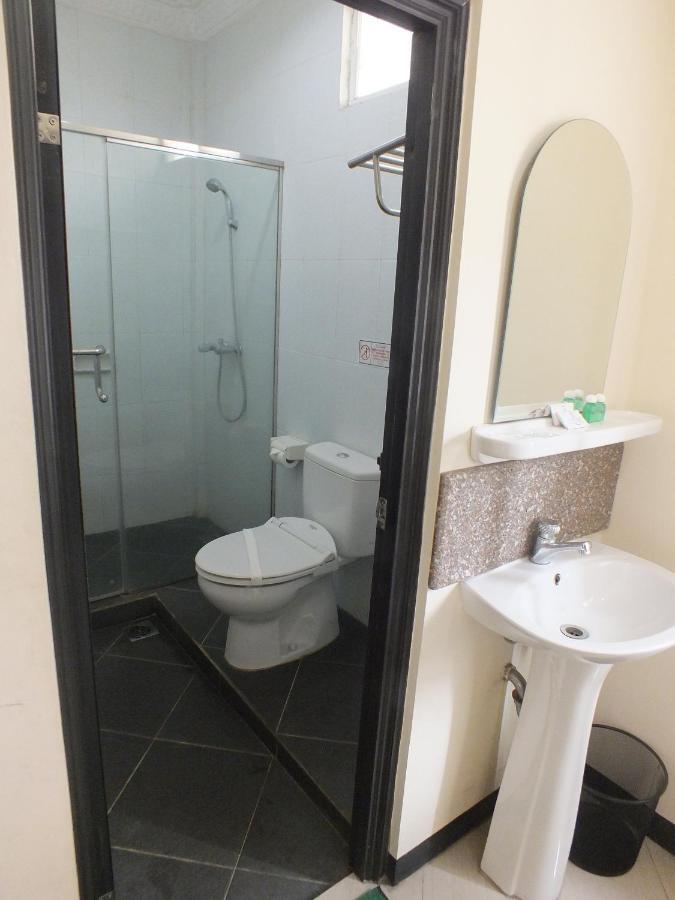 Delaga Biru Convention Hotel Богор Экстерьер фото